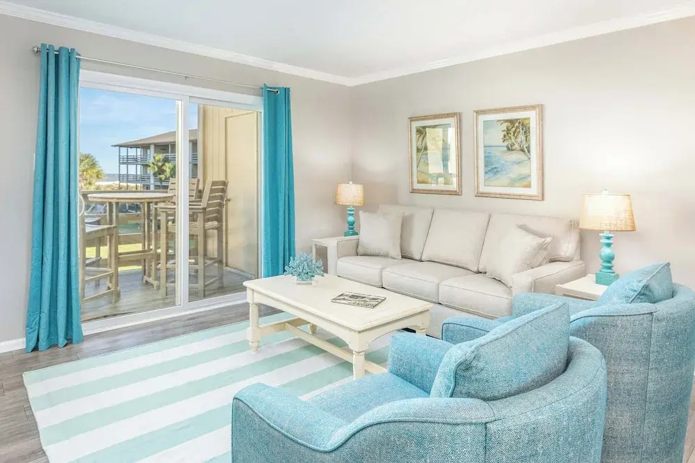 Standard room with partial sea view