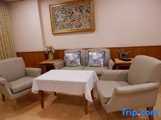 Одноместный полулюкс в Diamond Plaza Hotel Suratthani