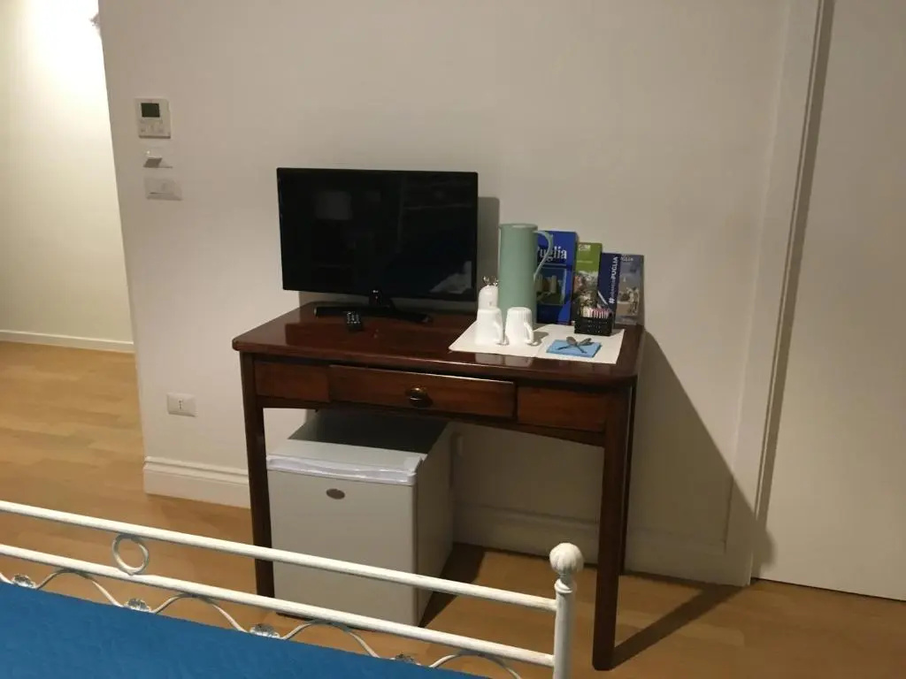 Standard Double room with balcony (full double bed)
