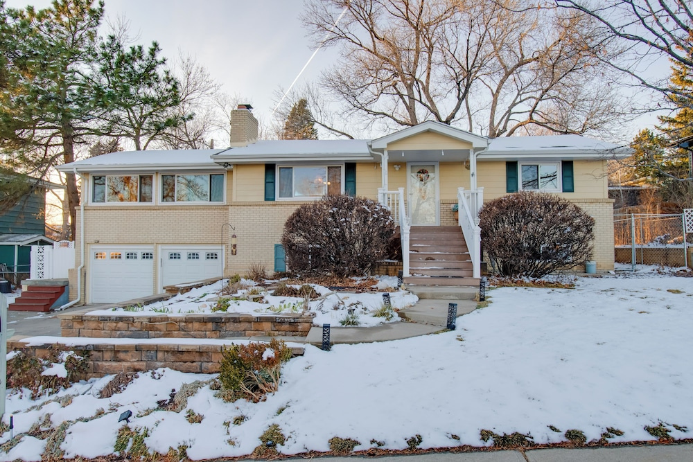 2 Mi to Old Town: Pet-friendly Home Base in Arvada