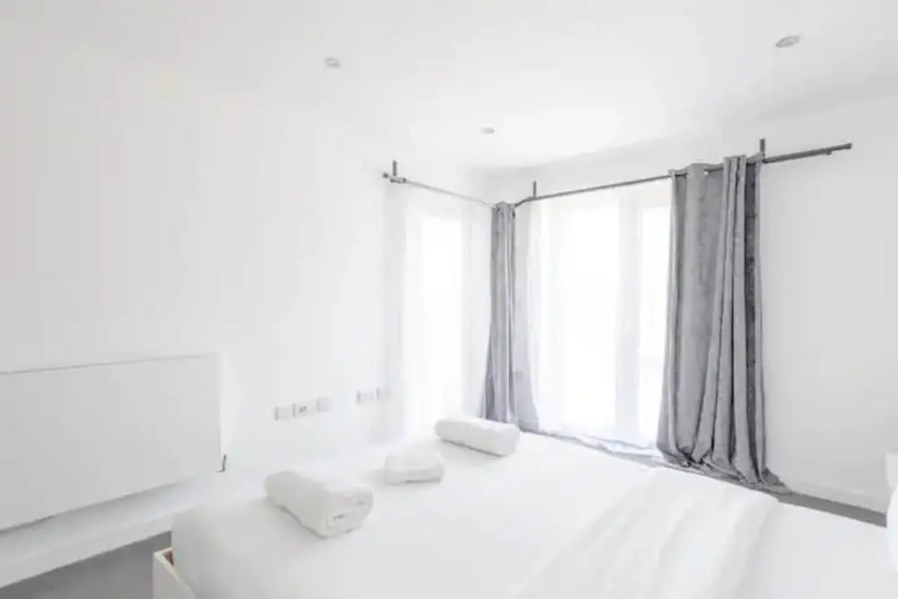 Vibrant 1BD Flat w/ Private Balcony, Camberwell!