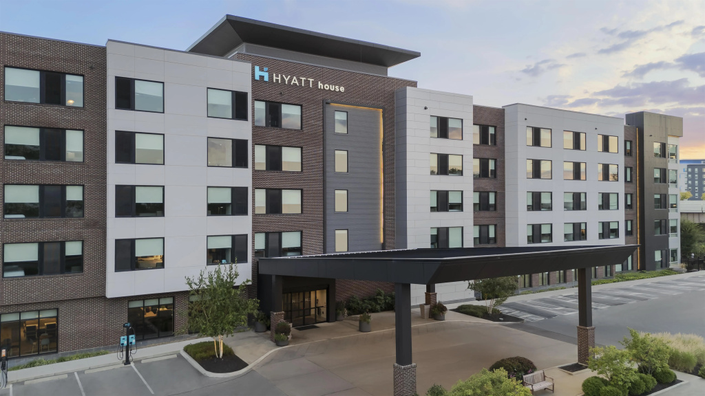 Hyatt House Columbus OSU / Short North