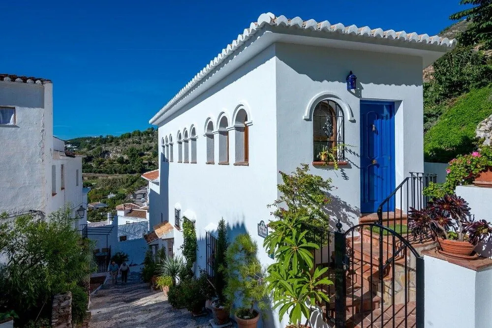 1131 Casa Almona