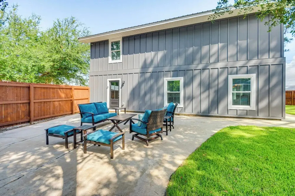 3 Mi to Navarre Beach: Home w/ Furnished Patio