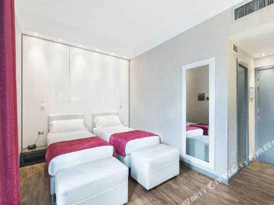 Comfy Double room (twin beds)