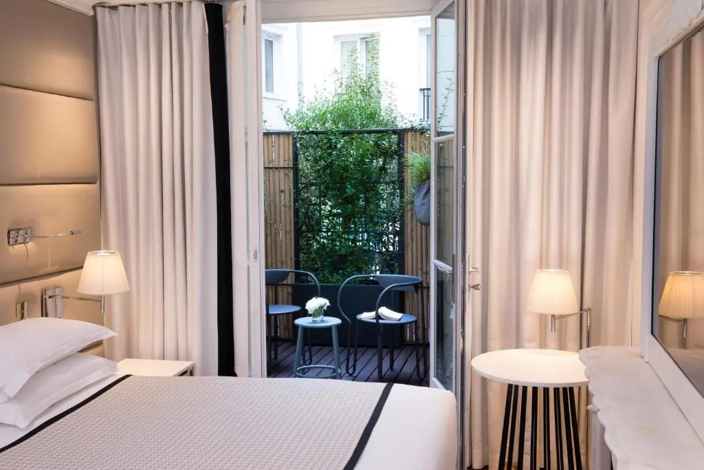 Hotel R de Paris 64