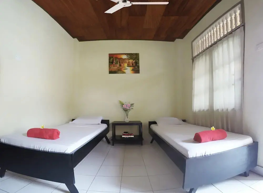 Bali Manik Beach Inn - Chambres