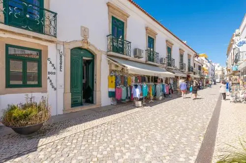 Casa Dos Arcos Boutique Hostel & Suites