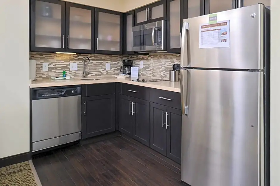 Staybridge Suites Rochester - Commerce Dr NW by IHG - Chambres
