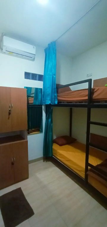 Bed in Dorm