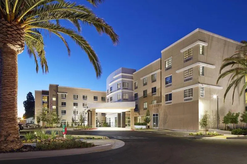 Courtyard by Marriott Sunnyvale Silicon Valley - Chambres