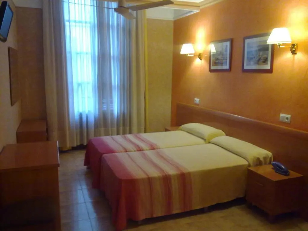 Standard Double room (twin beds)