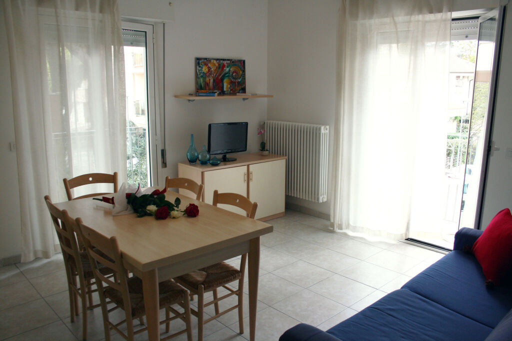 gallery_image_hidden_4