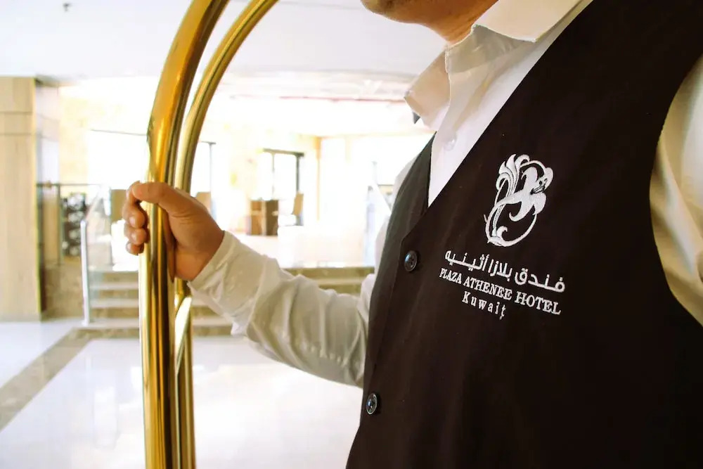 Plaza Athenee Hotel Kuwait - фото 23