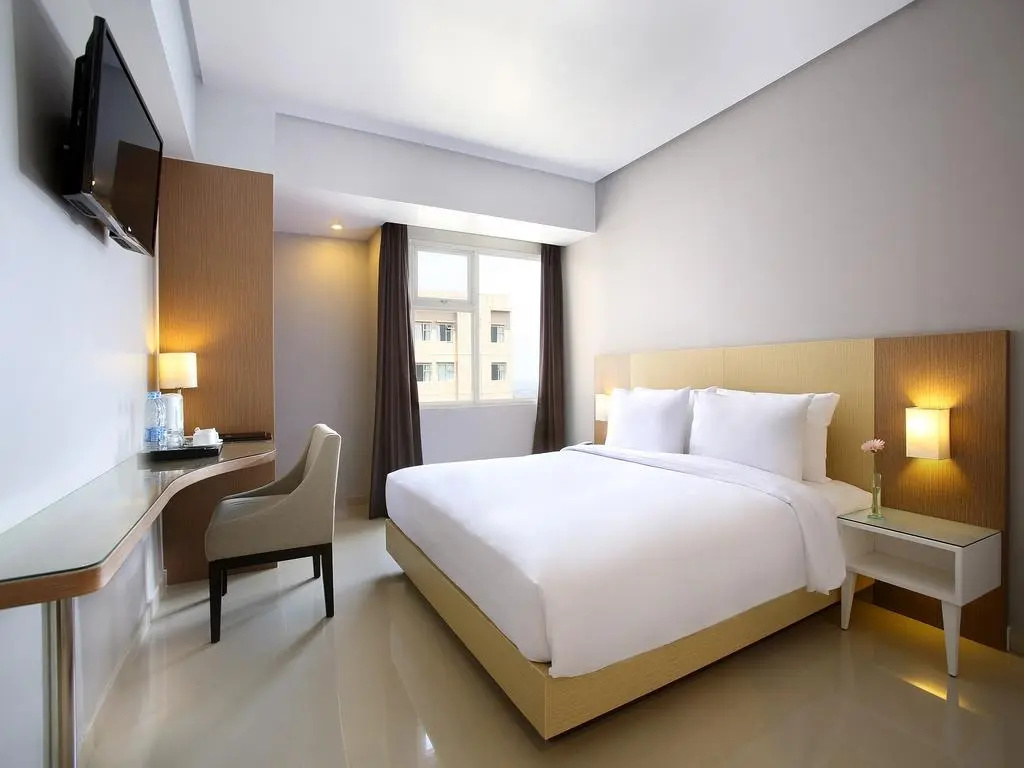Hotel Santika Depok - Tap to explore photos