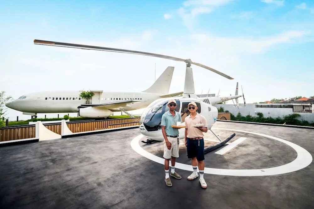 Private Jet Villa