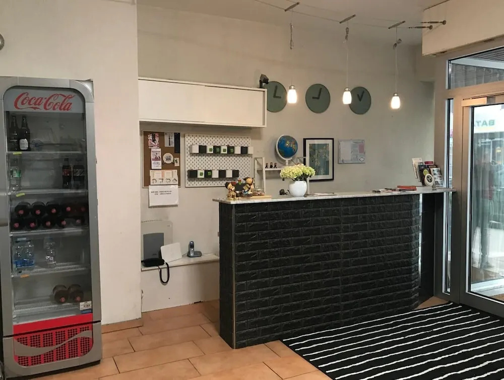 Lobby & Reception