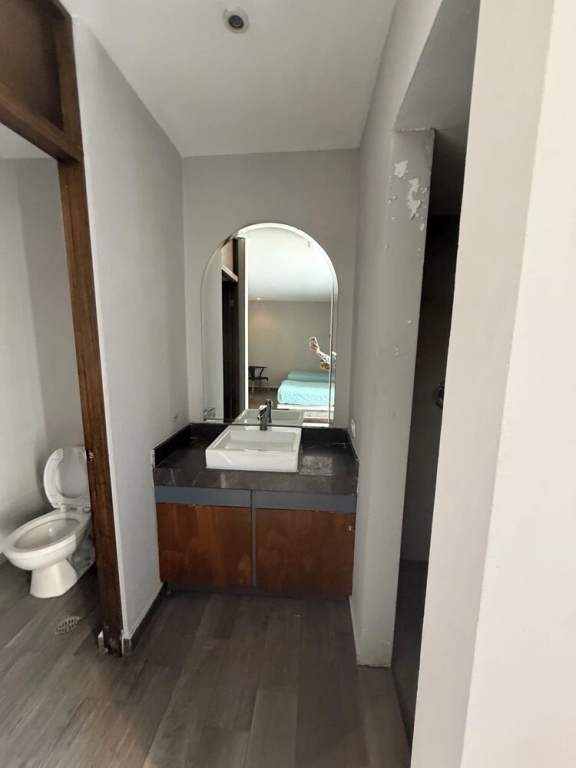 hotel 202 — 5