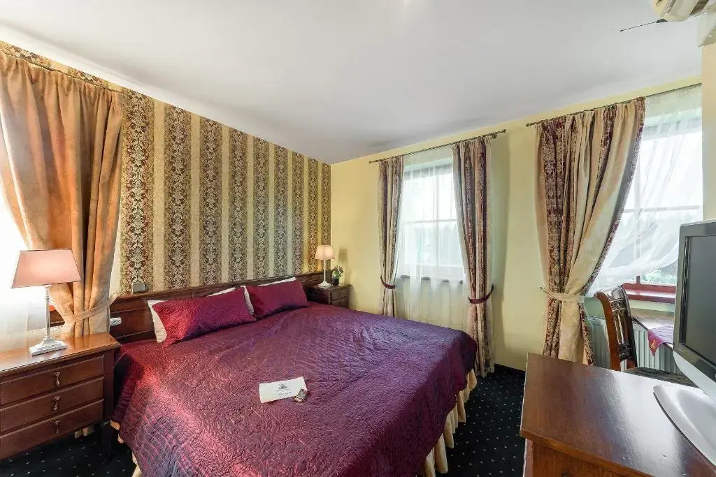 Standard Double room (full double bed)