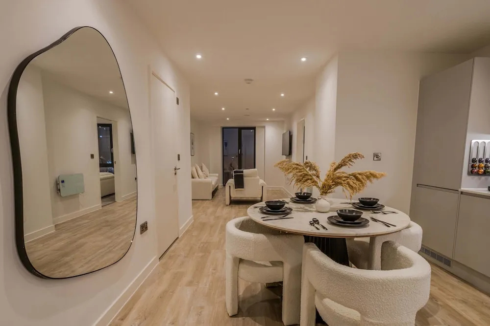 Bianco Suite 2BR With City Views