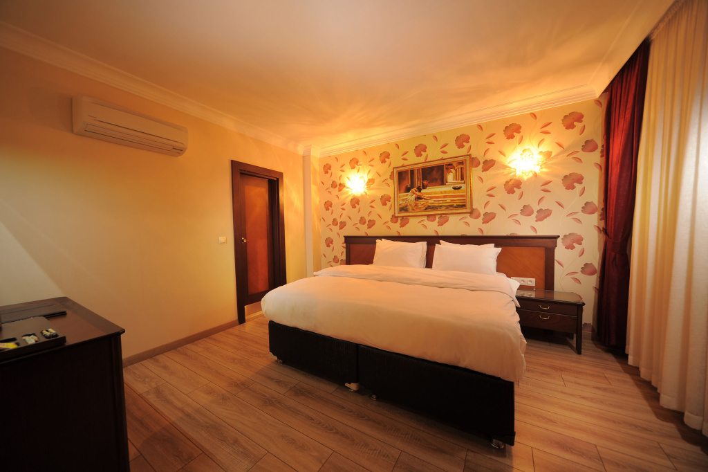 Golden Lake Hotel: фото 5