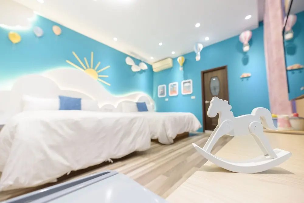 Deluxe Quadruple room with balcony