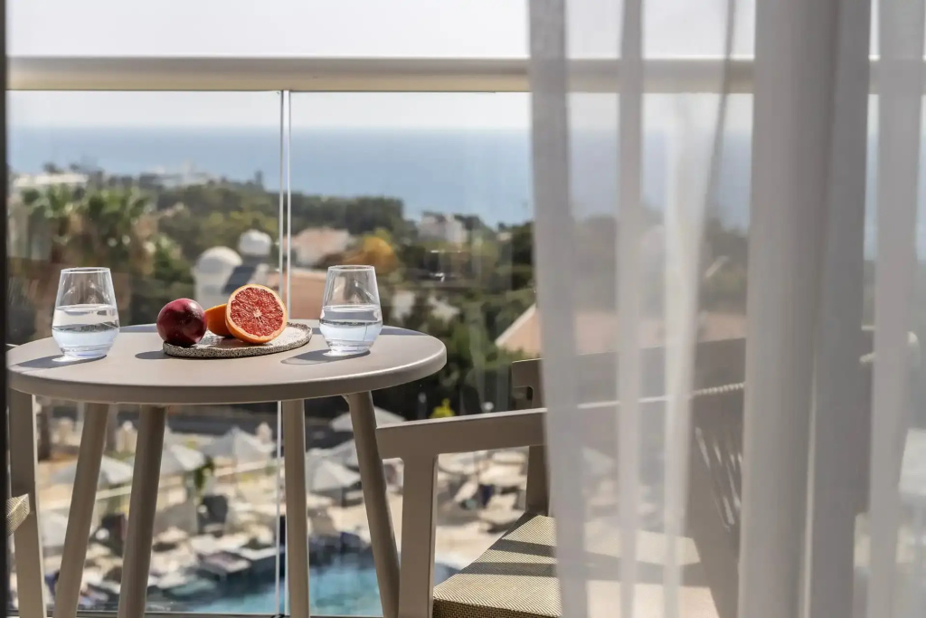 Superior room with sea view