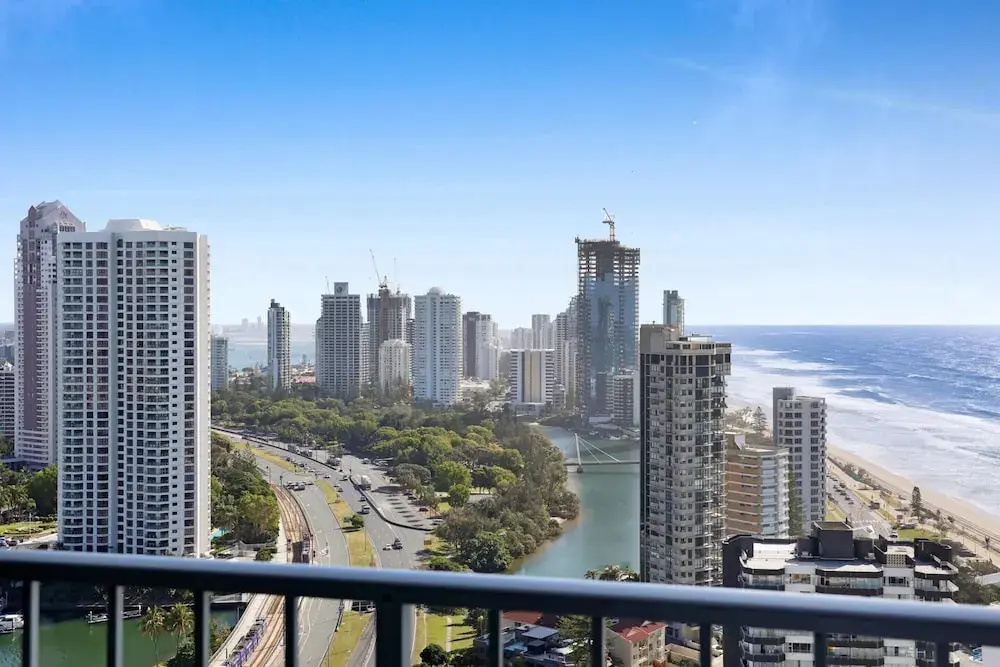 Surfers Paradise Stay With Resort-style Amenities