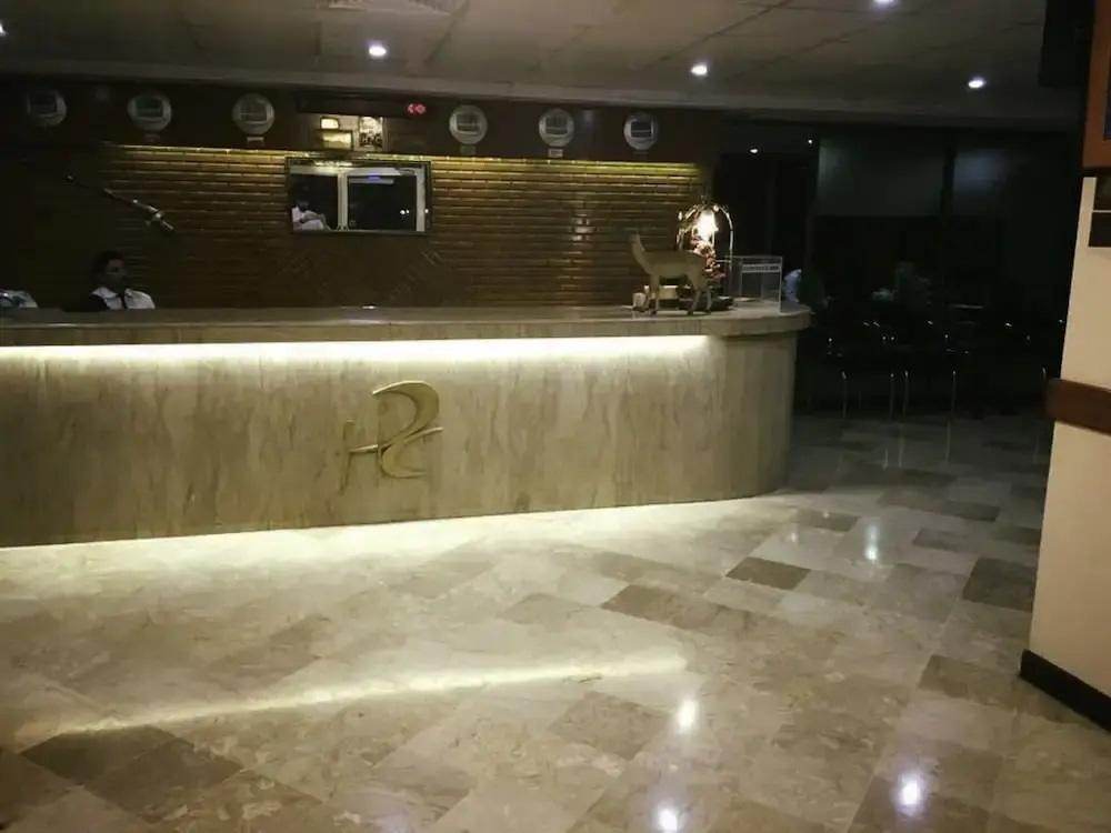 Lobby & Reception