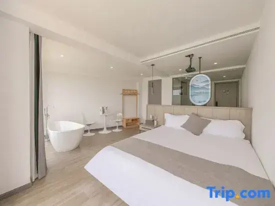 Standard Double room with sea view (full double bed)