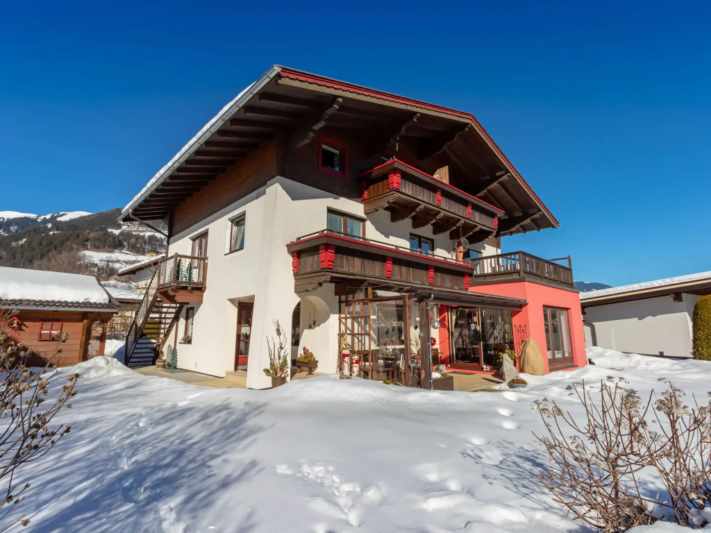 Apartment in Bramberg am Wildkogel with a garden