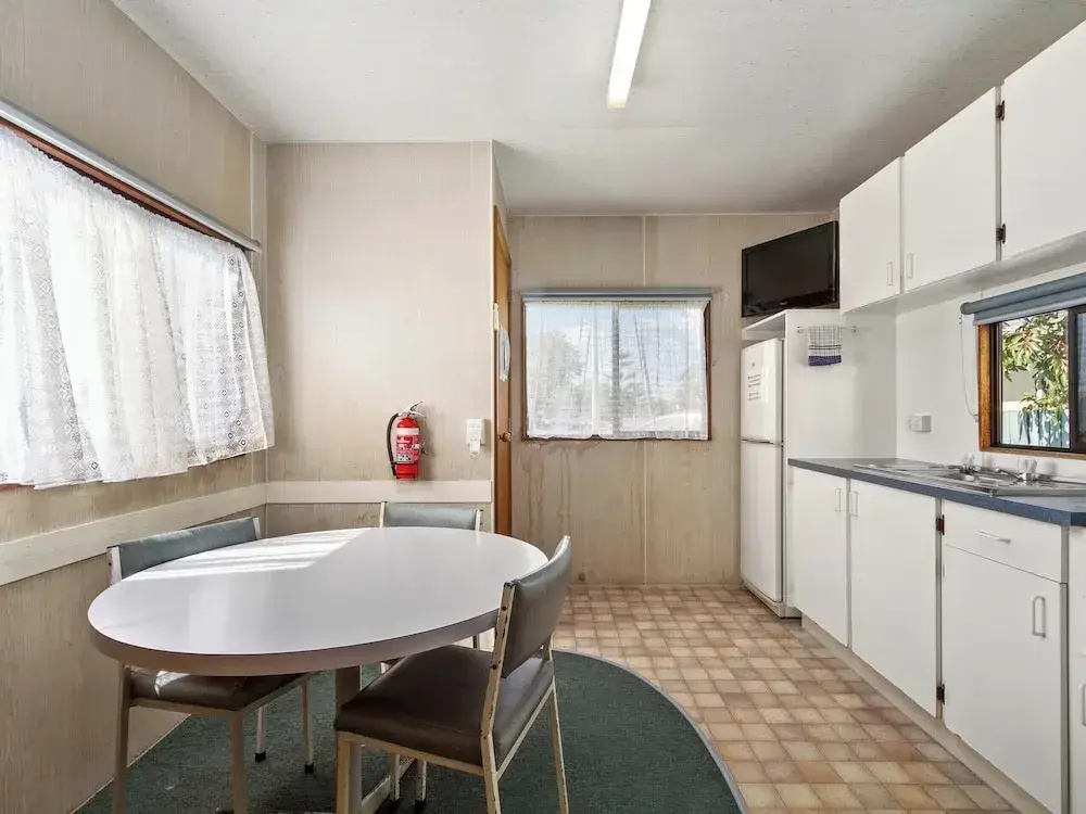 Waters Edge Holiday Park - Chambres