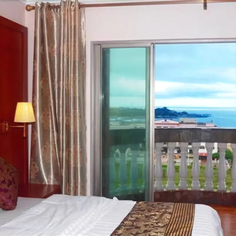Balcony & Terrace