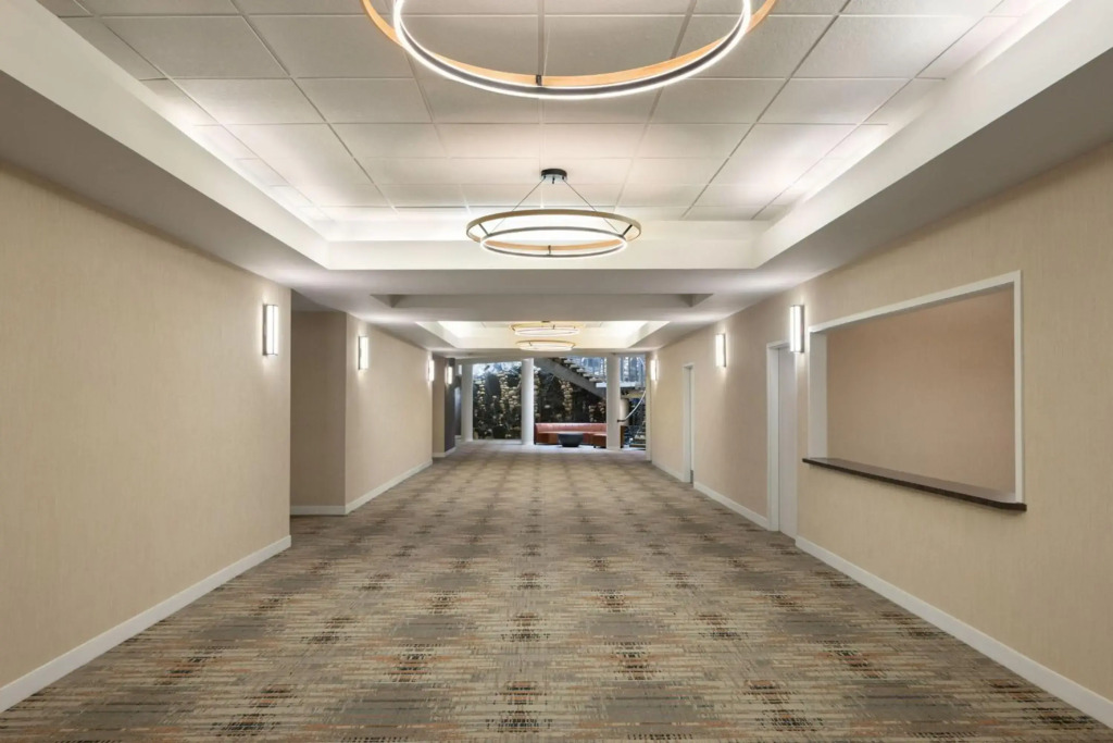 Four Points by Sheraton Edmonton South - фото 12