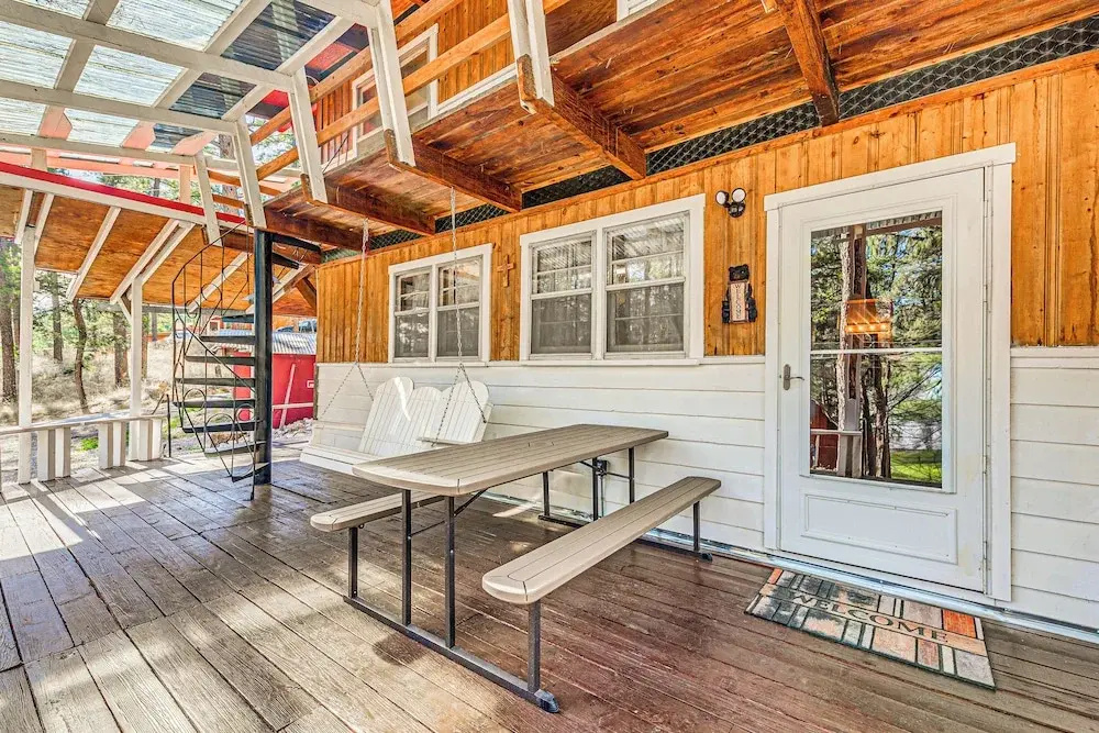 Forest Views & Porch: Family Cabin in Ruidoso