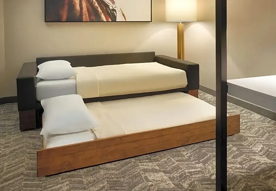 1 Bedroom Double Suite with garden view (full double bed)