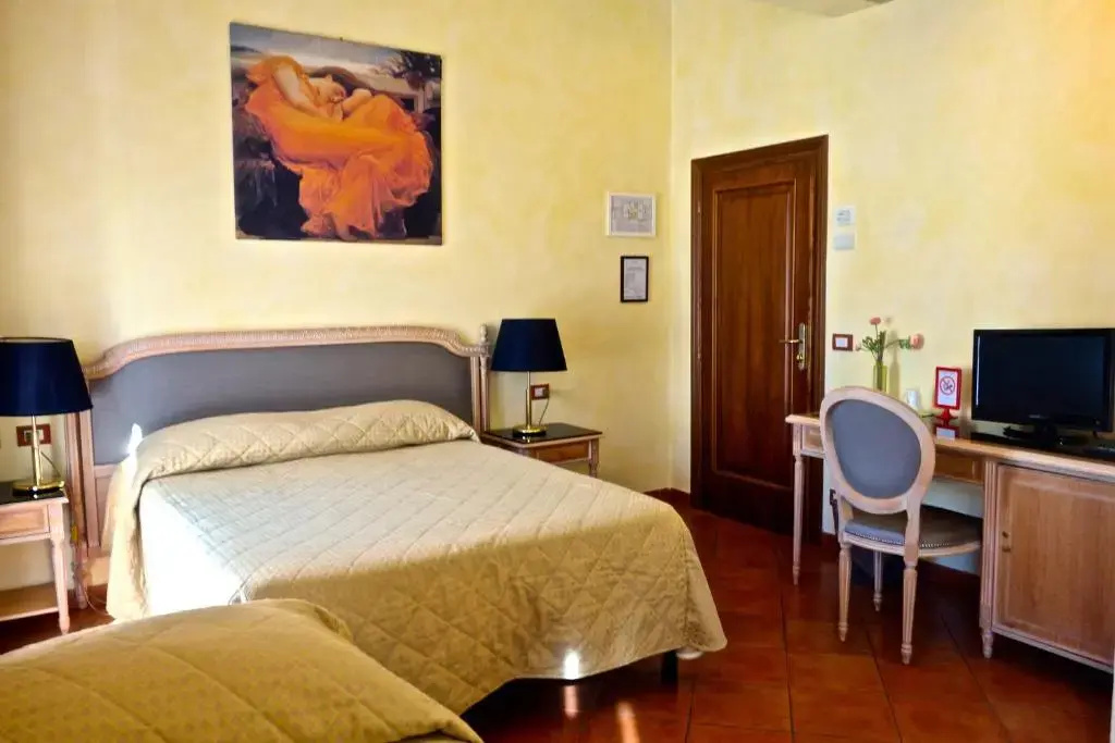 Triple room