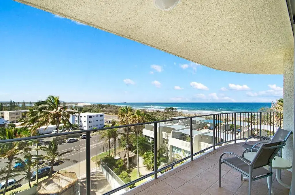 2 Bedrooms Deluxe Apartment with view