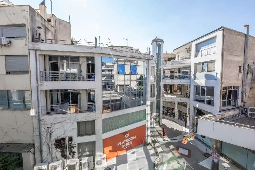 Central studio in Ioannina - фото 4