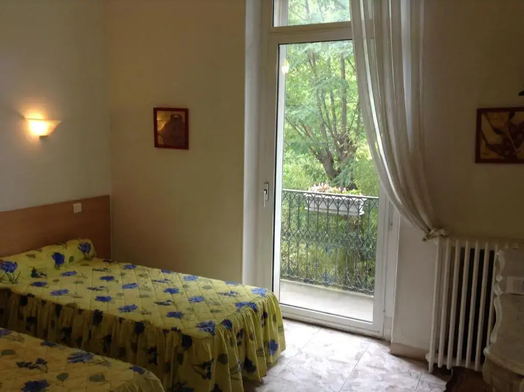 Balcony & Terrace