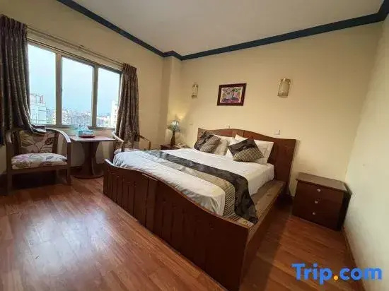 Deluxe Double room (full double bed)