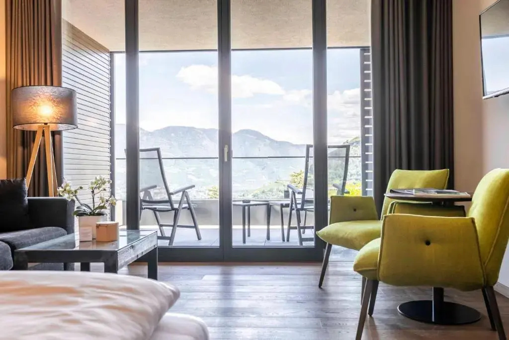 Junior Suite with balcony and with garden view