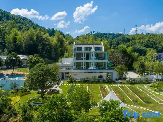 Juan Jing Resort Hotel - фото 4