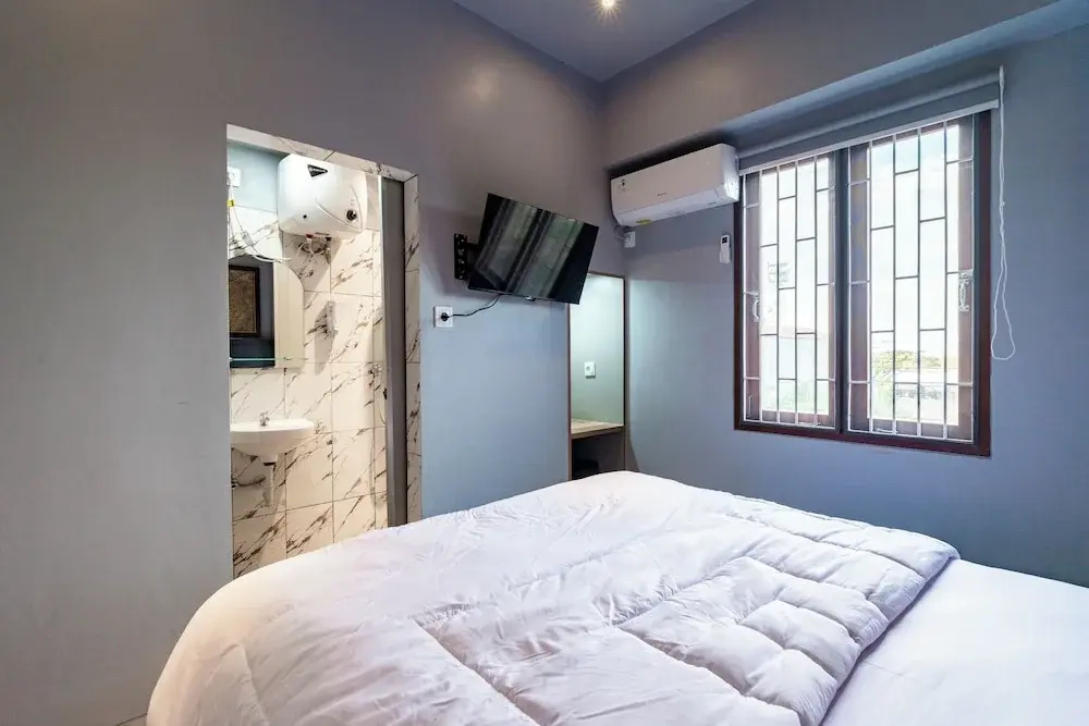 Standard Double room (full double bed)