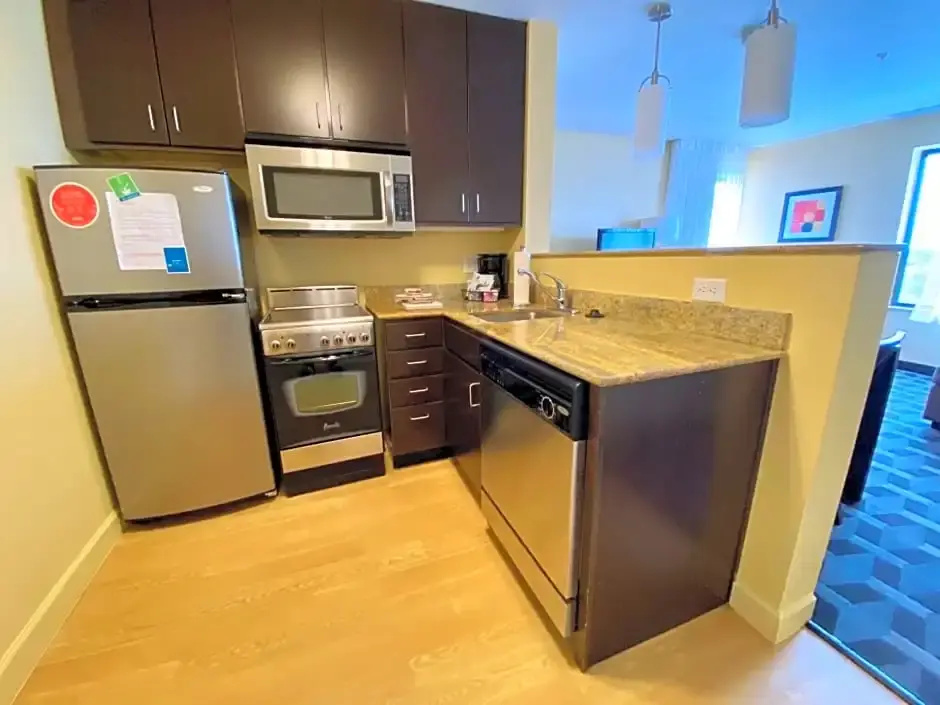 2 Bedrooms Quadruple Suite