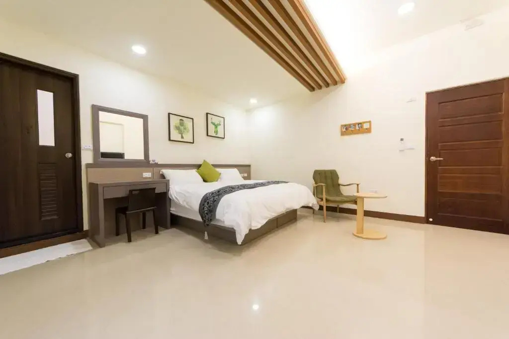 Standard Double room (full double bed)