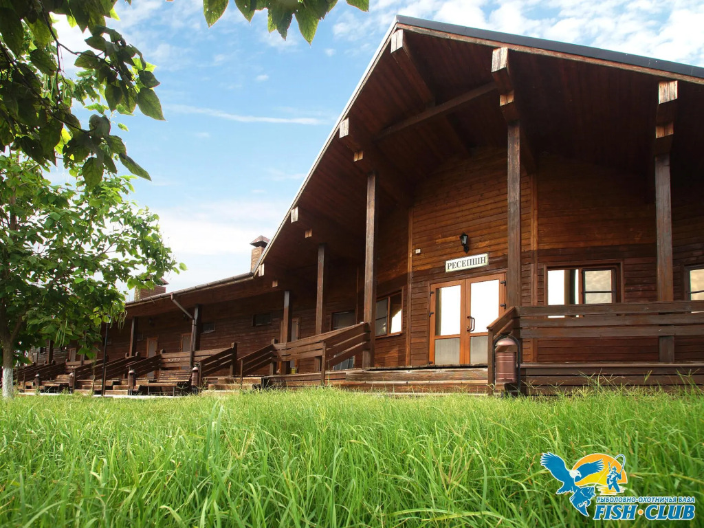 Двухместный номер Standard с балконом двуспальная кровать в Фиш-клуб