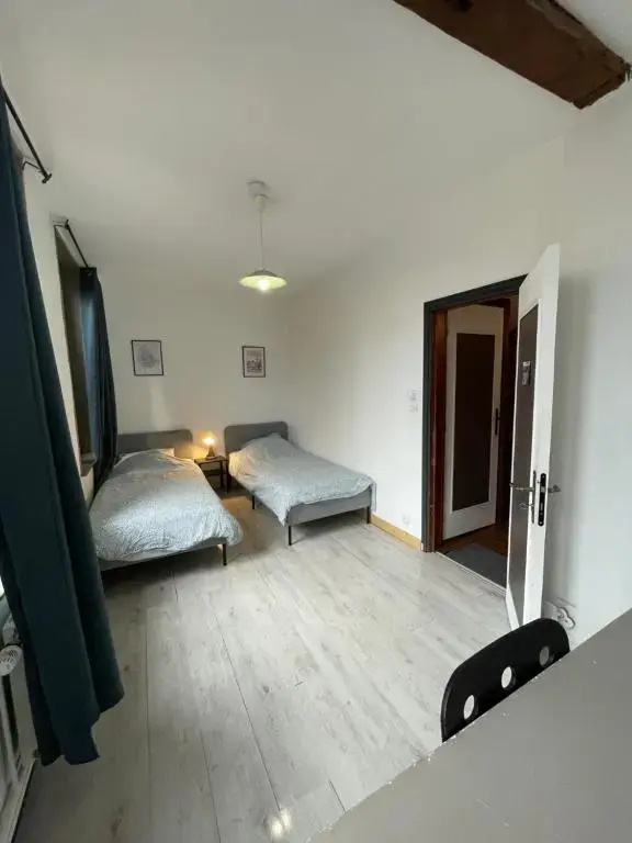Economy room