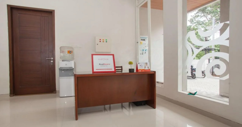 RedDoorz Syariah near Universitas Negeri Malang