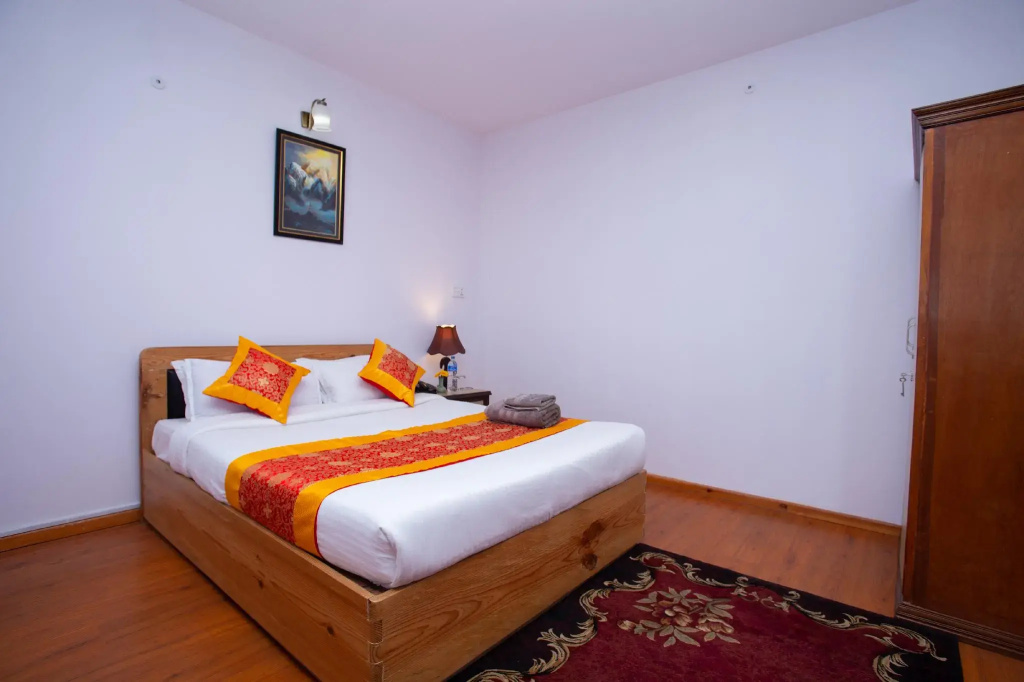 Superior Double room (full double bed)